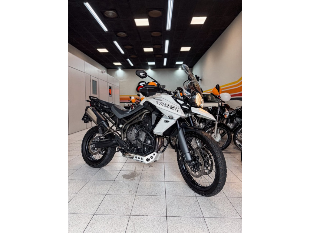 TRIUMPH Tiger 800 XCX