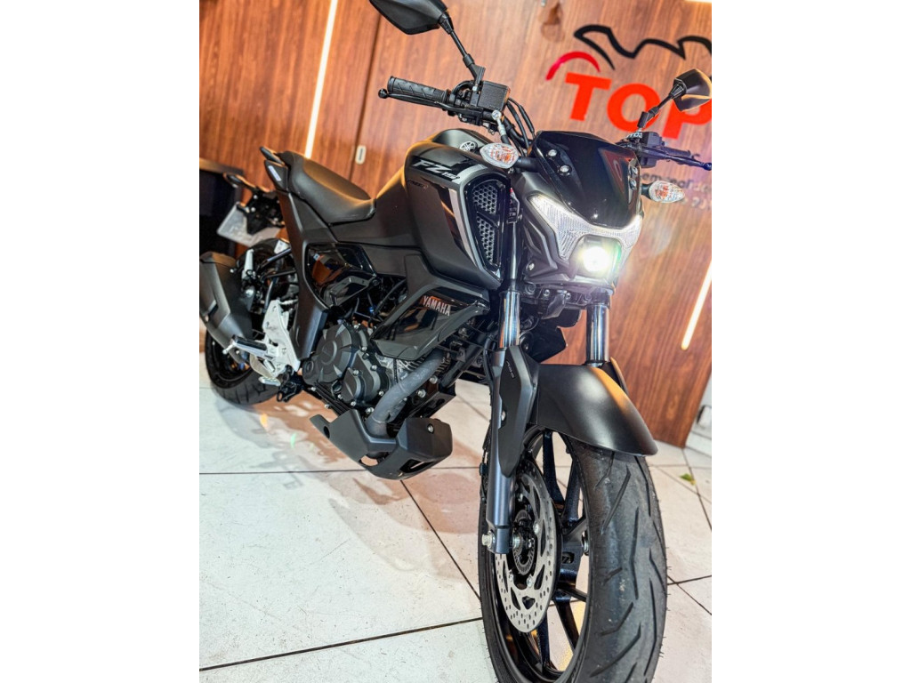YAMAHA FZ 15 Fazer ABS