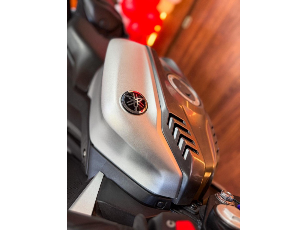 YAMAHA R 15 N/D