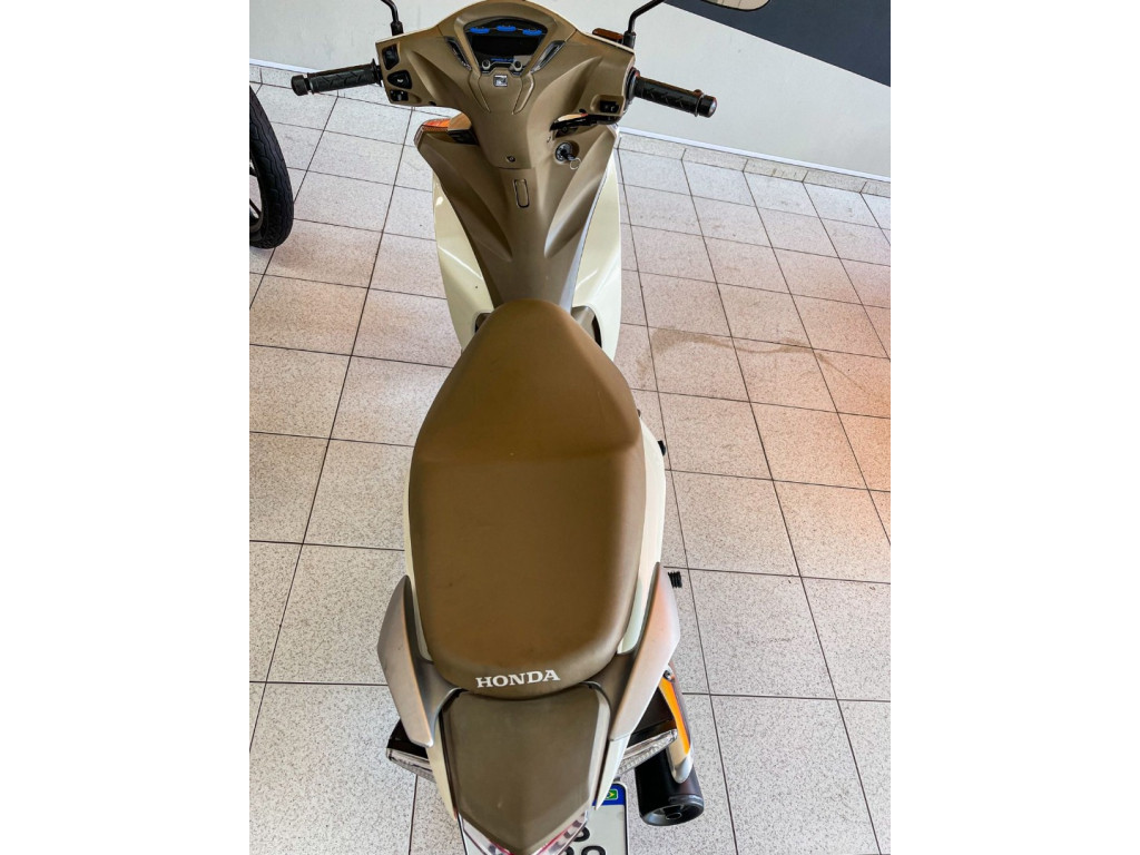 HONDA Biz 125 FLEX