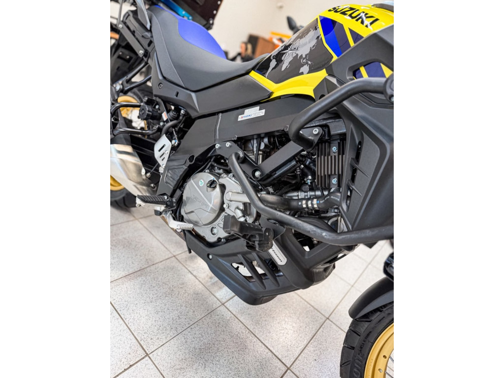 SUZUKI V-Strom DL 650 XT