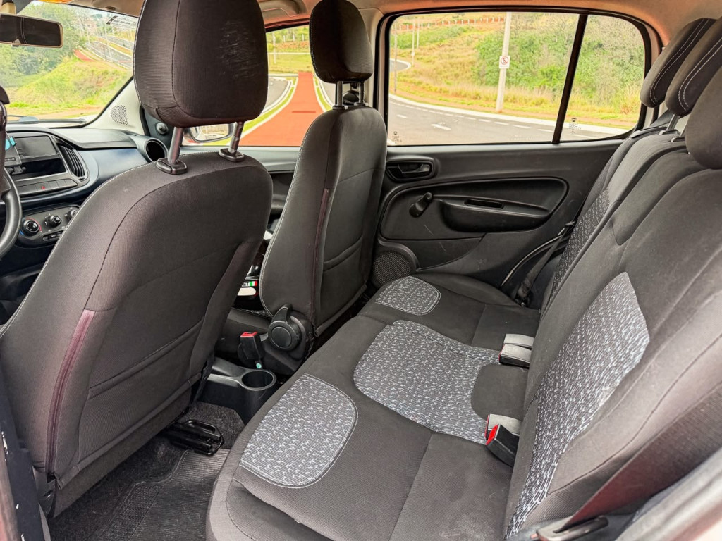 FIAT Uno 1.0 4P FLEX ATTRACTIVE