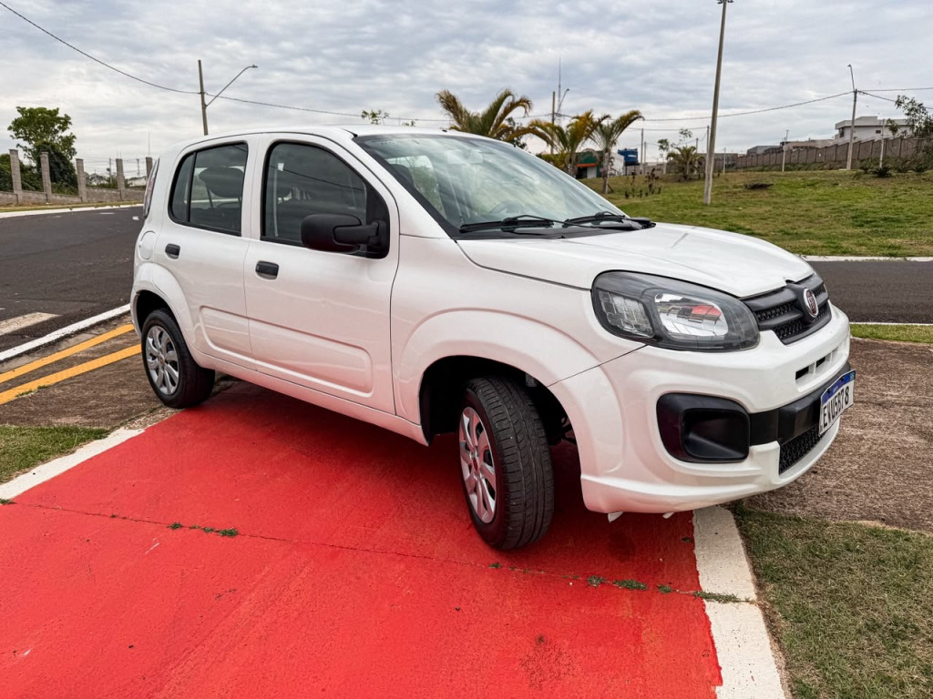 Uno 1.0 4P FLEX ATTRACTIVE