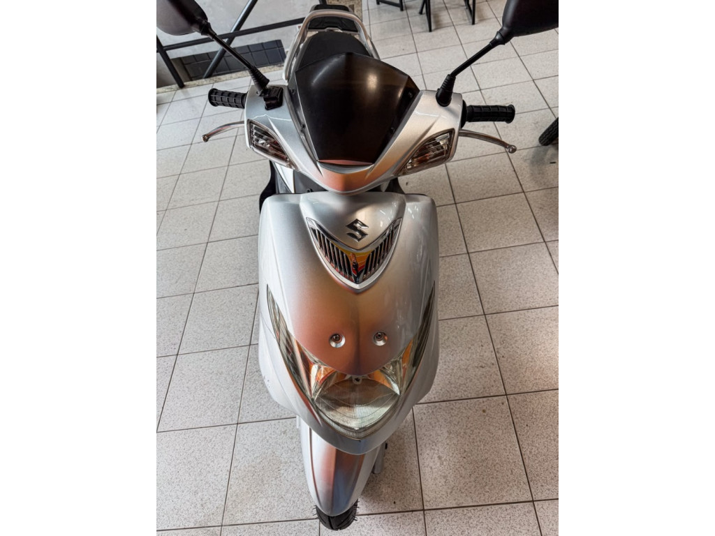 SUZUKI Burgman 125 Modelo sem Versão