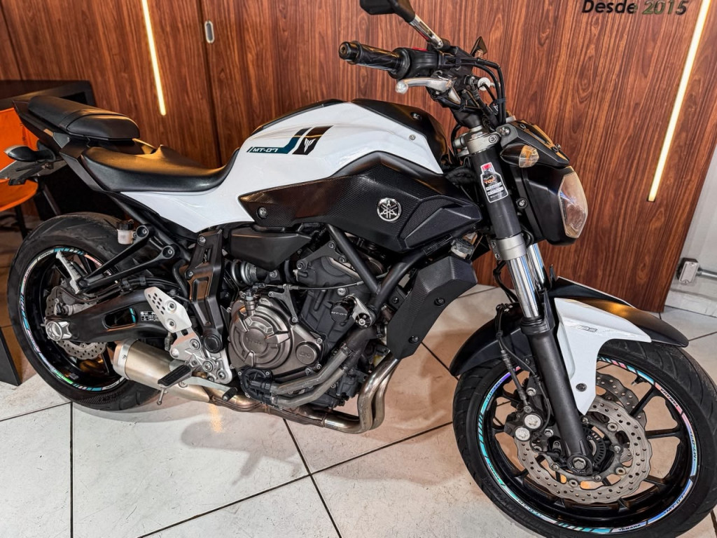 YAMAHA MT-07 700 ABS