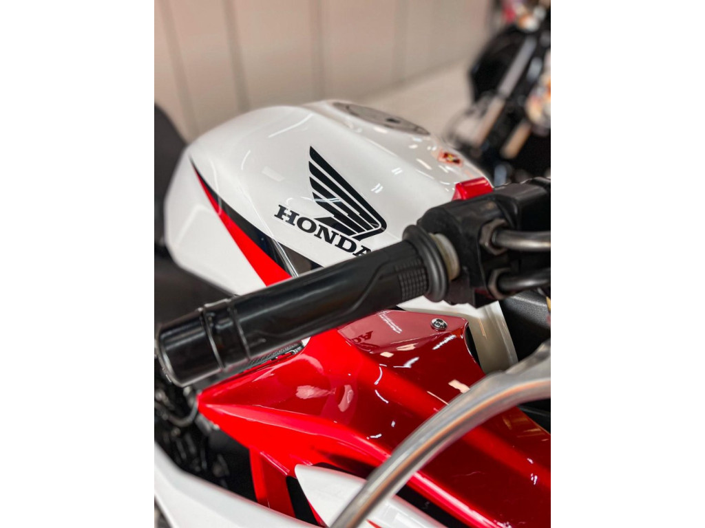 HONDA CBR 600 F Modelo sem Versão