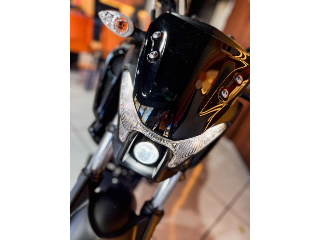YAMAHA FZ 15 Fazer ABS