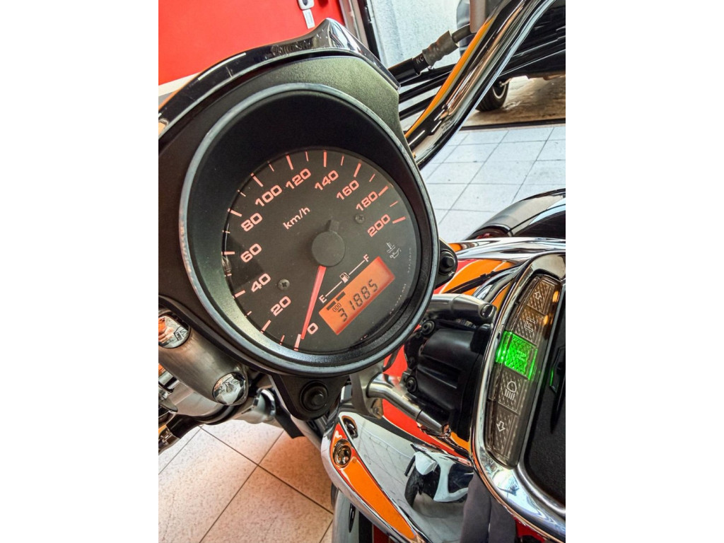 SUZUKI Boulevard M 800 Modelo sem Versão