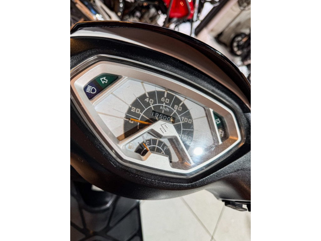 SUZUKI Burgman 125 Modelo sem Versão