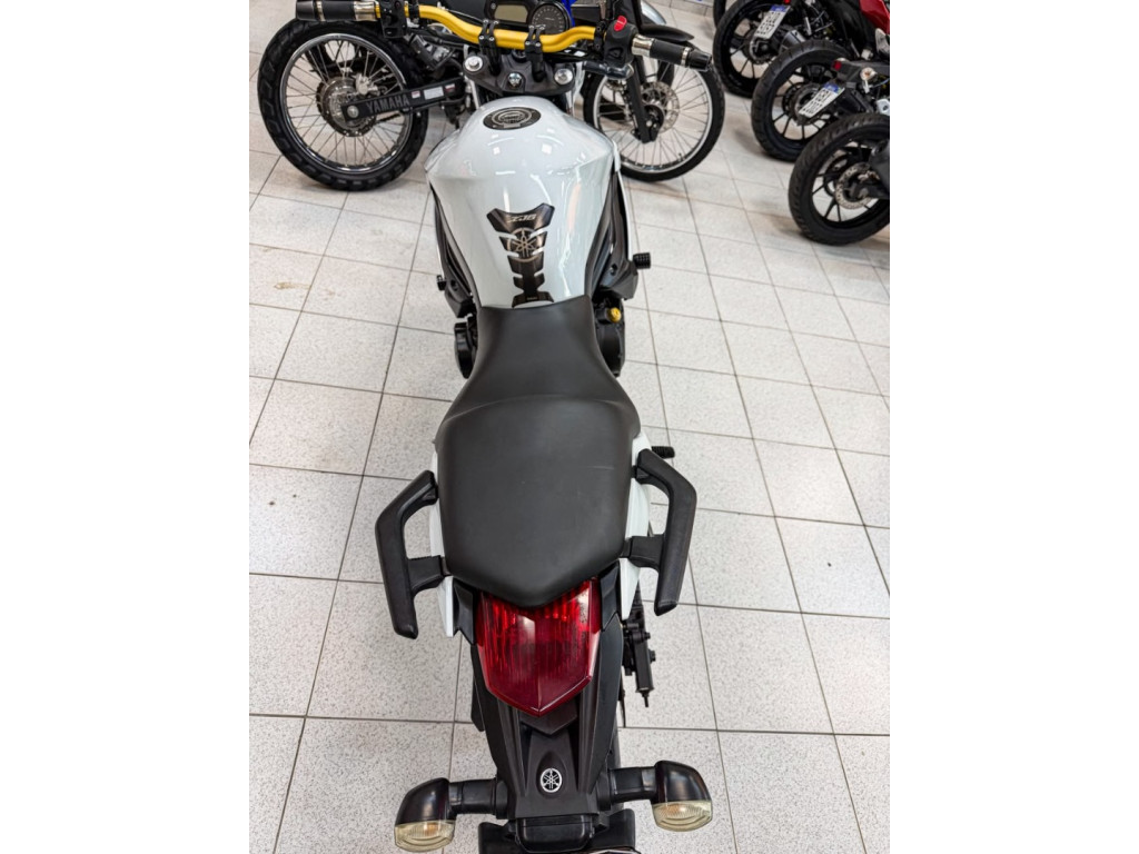 YAMAHA XJ6 600 N
