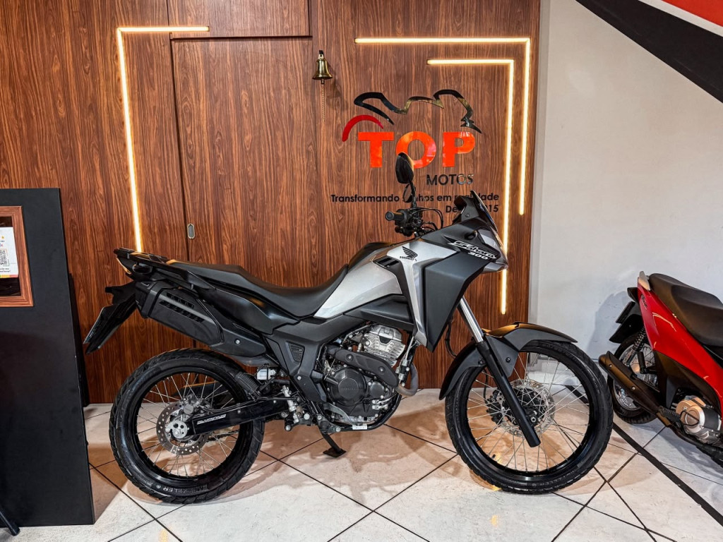 XRE 300 Sahara N/D