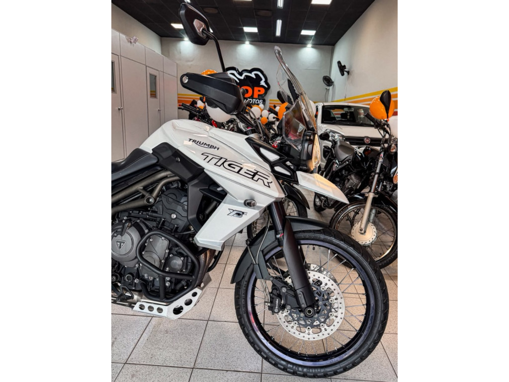 TRIUMPH Tiger 800 XCX