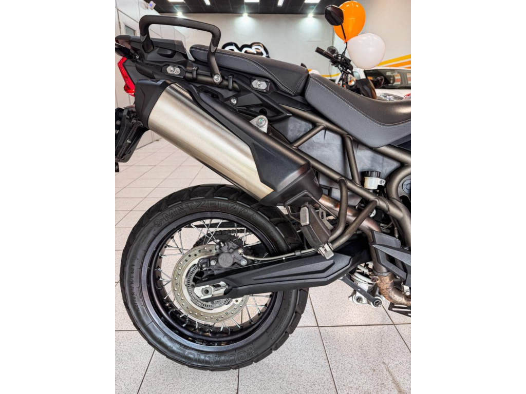 TRIUMPH Tiger 800 XCX