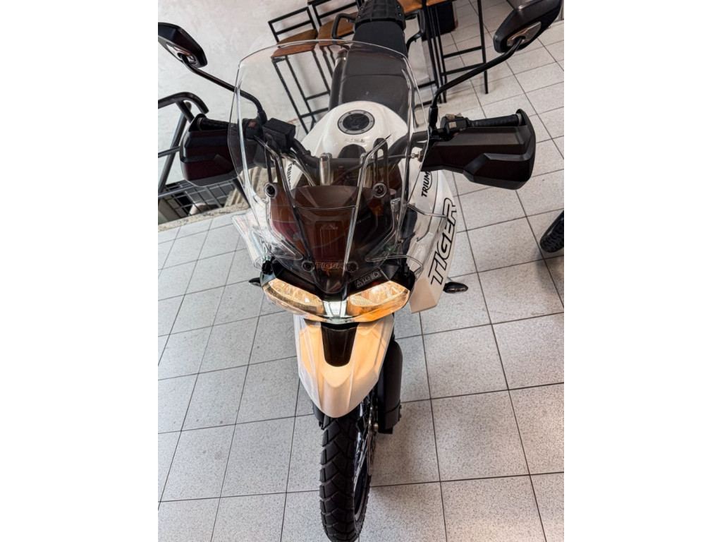 TRIUMPH Tiger 800 XCX