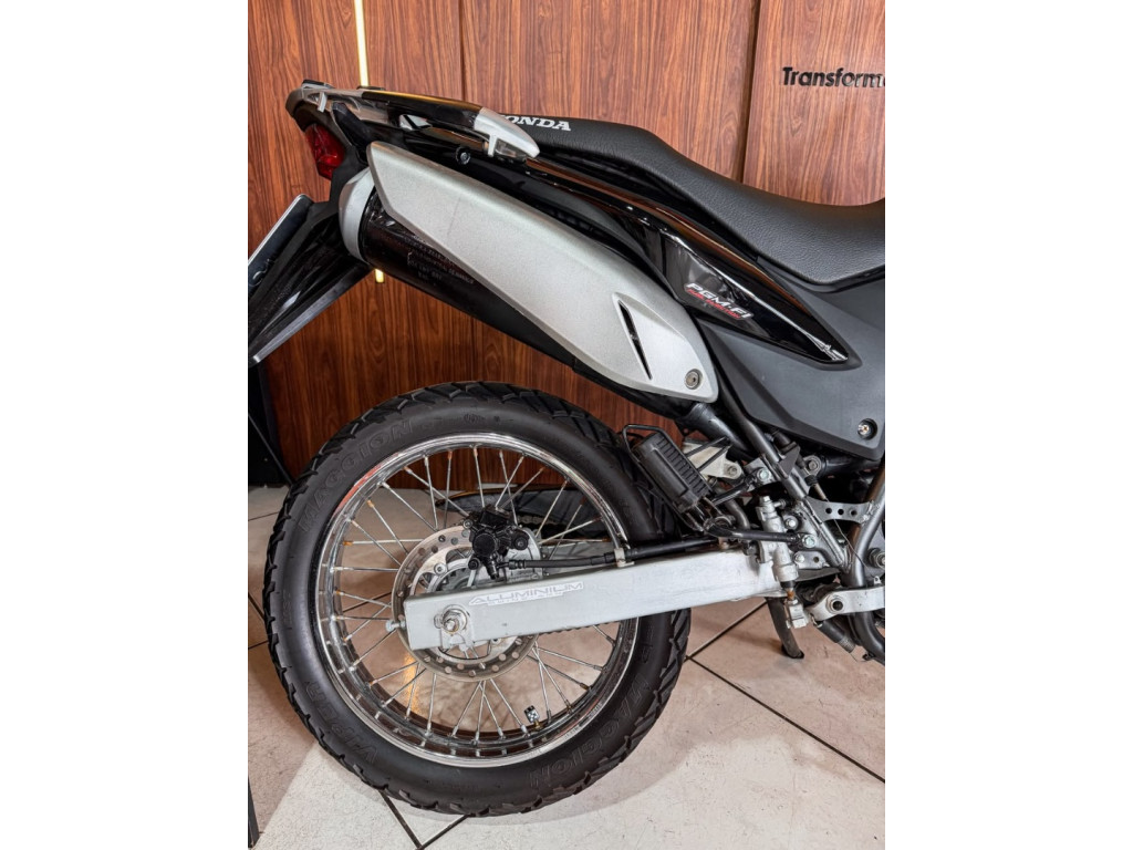 HONDA XRE 300 Modelo sem Versão