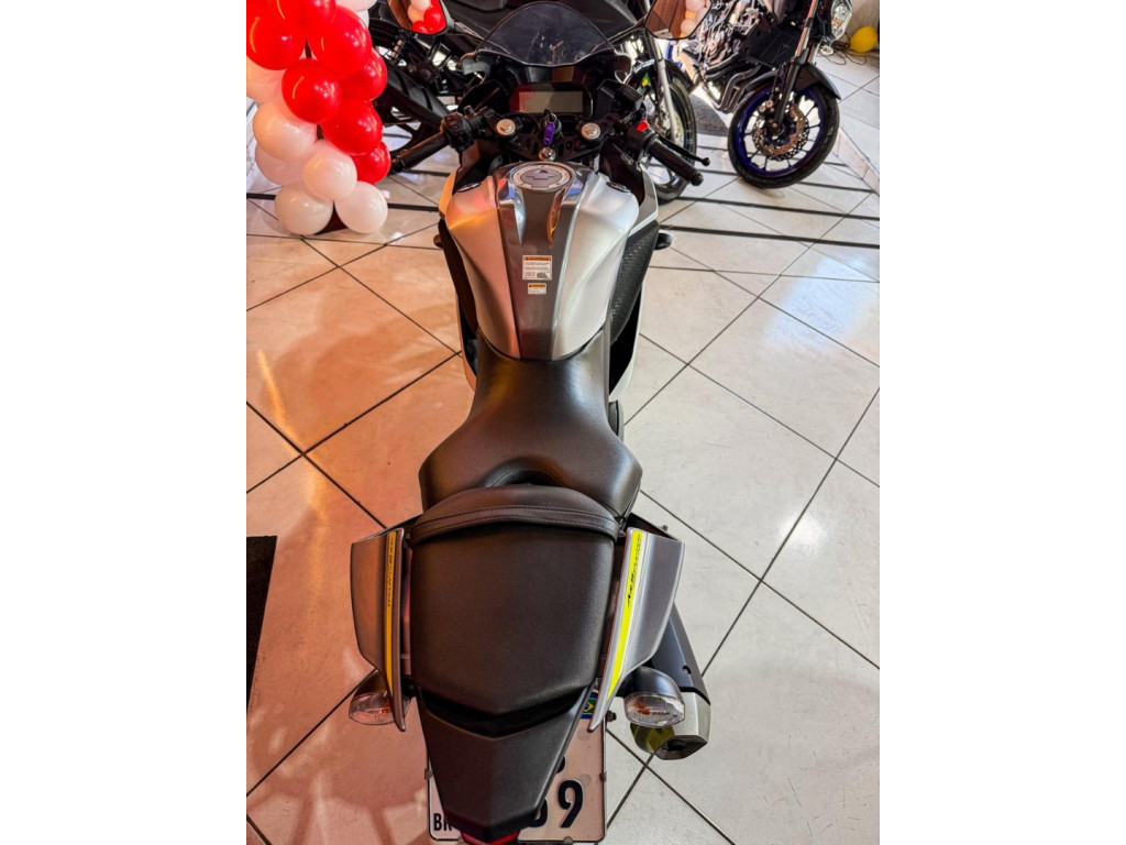 YAMAHA R 15 N/D