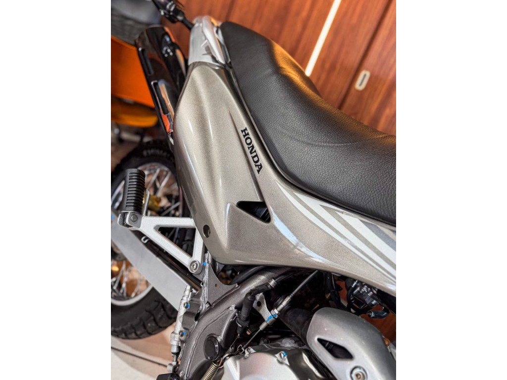 HONDA NX Falcon 400