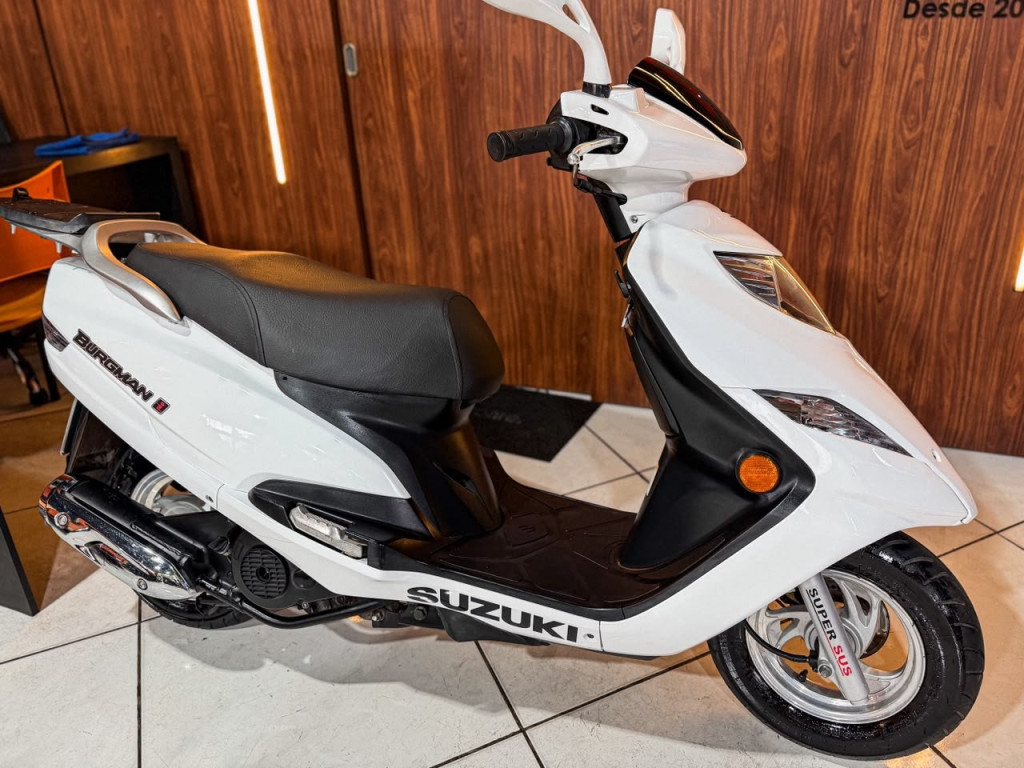 SUZUKI Burgman 125 Modelo sem Versão