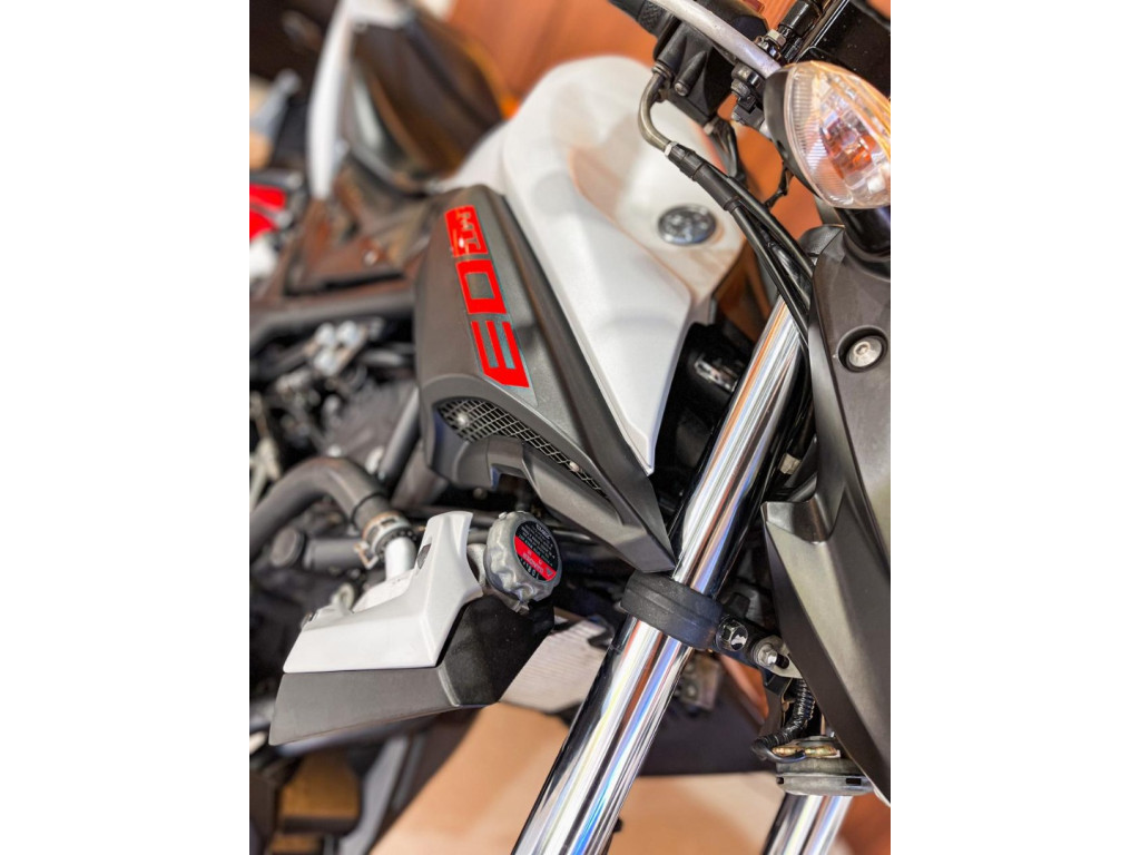 YAMAHA MT-03 300 ABS