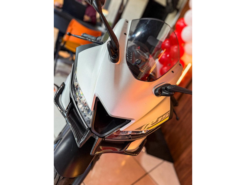 YAMAHA R 15 N/D