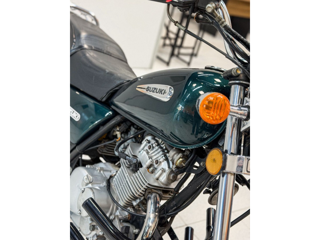 SUZUKI Intruder 125 Modelo sem Versão