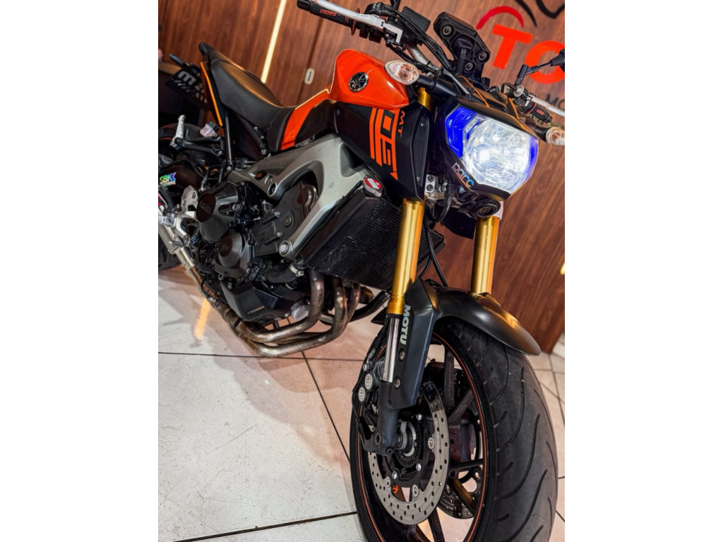 YAMAHA MT-09 850 ABS