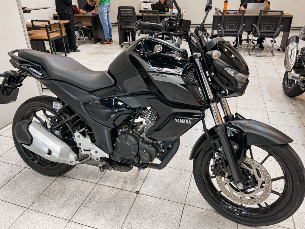 YAMAHA FZ 15 ABS