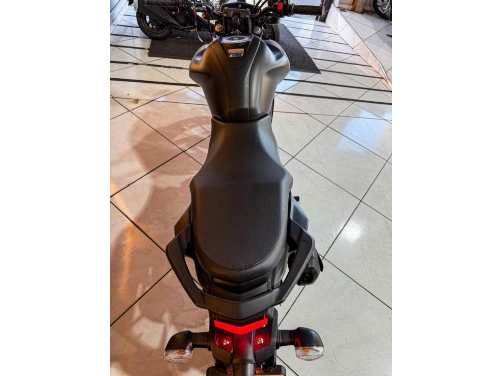 YAMAHA FZ 15 Fazer ABS