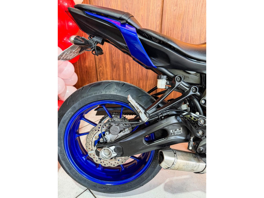 YAMAHA MT-07 700 ABS