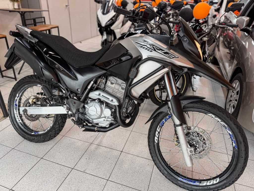 HONDA XRE 300 Modelo sem Versão