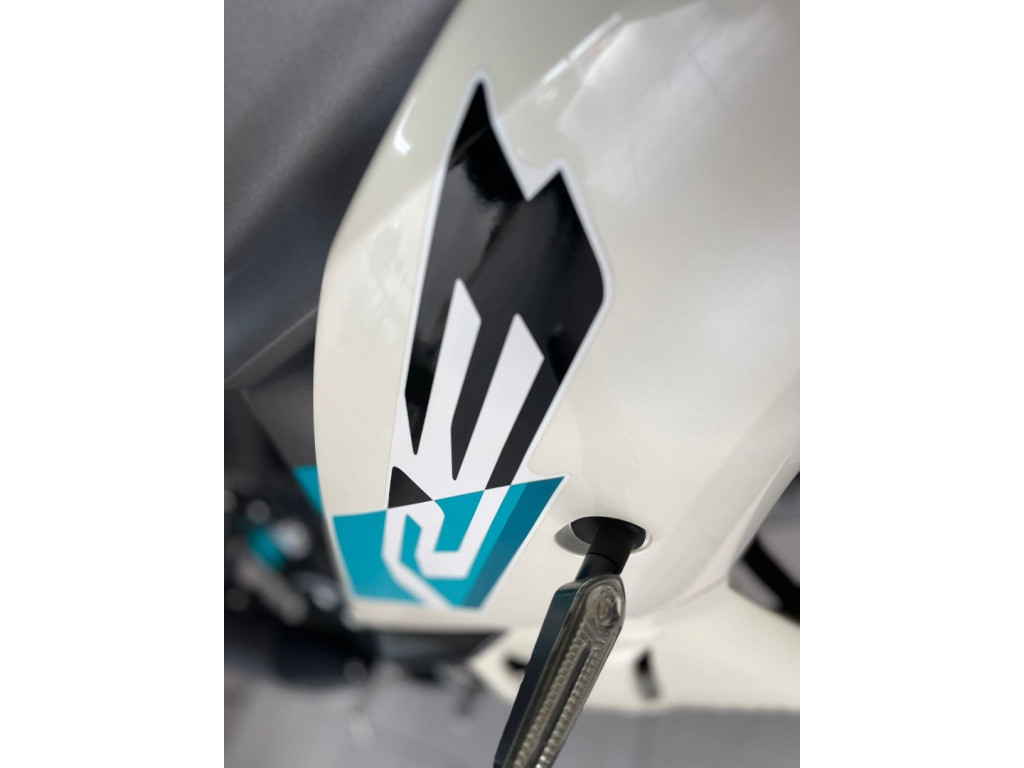 YAMAHA R 320 N/D