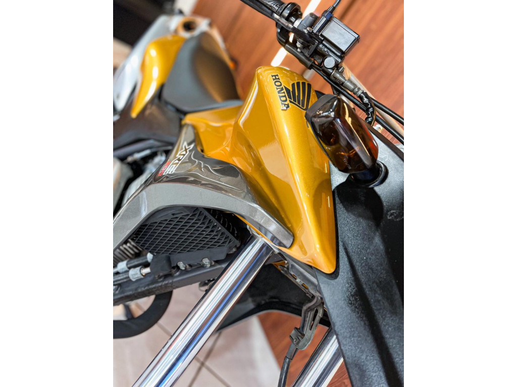 HONDA XRE 300 Modelo sem Versão