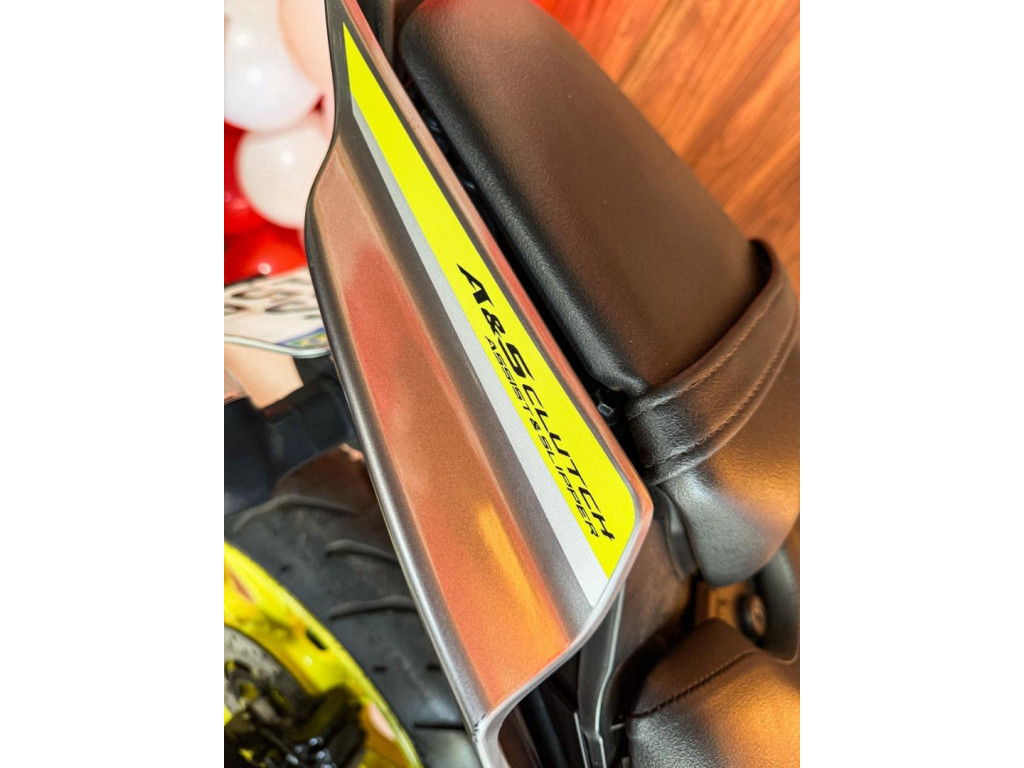 YAMAHA R 15 N/D