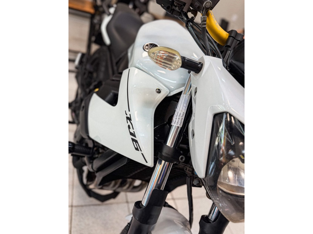 YAMAHA XJ6 600 N