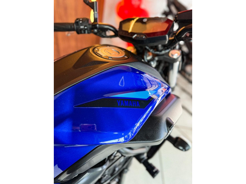 YAMAHA MT-07 700 ABS