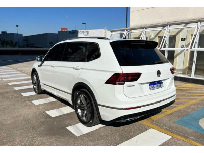 Tiguan Allspace 2.0 16V 4P TSI 350 TURBO R-LINE 4MOTION DSG AUTOMÁTICO