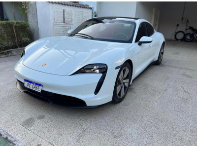 Taycan 4S ELÉTRICO