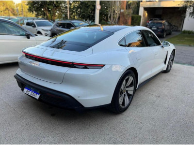 Taycan 4S ELÉTRICO