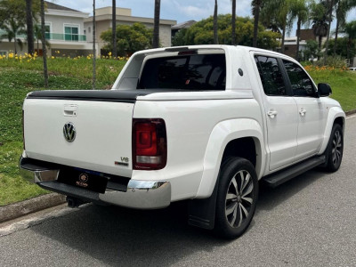 Amarok 3.0 V6 CABINE DUPLA 4X4 HIGHLINE TURBO INTERCOOLER AUTOMÁTICO