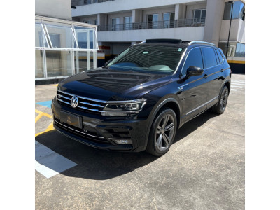 Tiguan 2.0 16V 4P FSI R-LINE TURBO AUTOMÁTICO