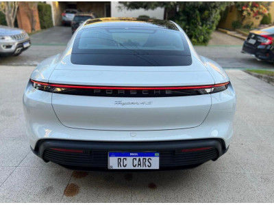 Taycan 4S ELÉTRICO