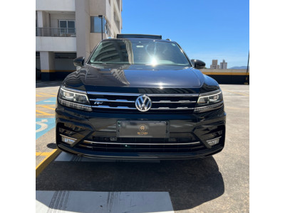Tiguan 2.0 16V 4P FSI R-LINE TURBO AUTOMÁTICO