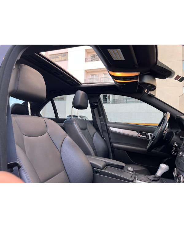 MERCEDES-BENZ C 300 3.0 V6 24V 4P SPORT AUTOMÁTICO