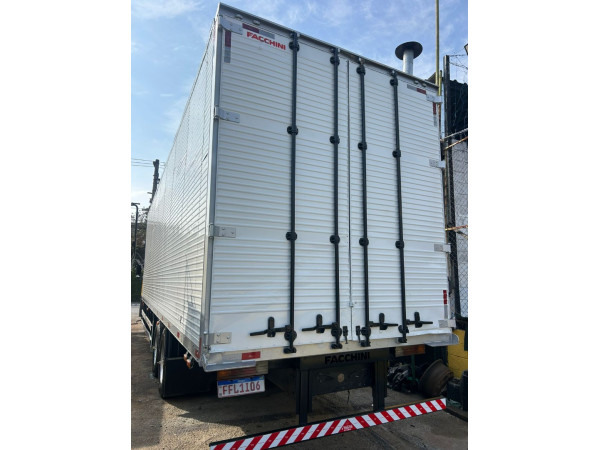 MERCEDES-BENZ Atego 2426 6X2