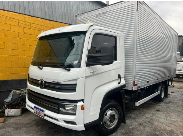 9-170 DRC 4X2 DELIVERY