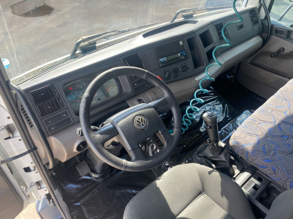 VOLKSWAGEN 13-190 DC CONSTELLATION