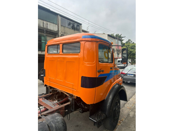 MERCEDES-BENZ 1113 Modelo sem Versão