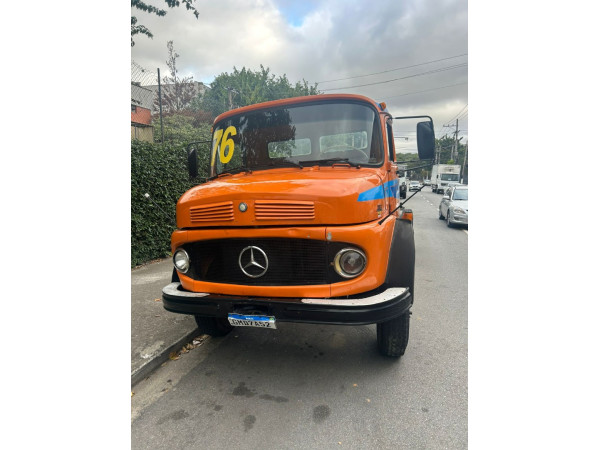 MERCEDES-BENZ 1113 Modelo sem Versão