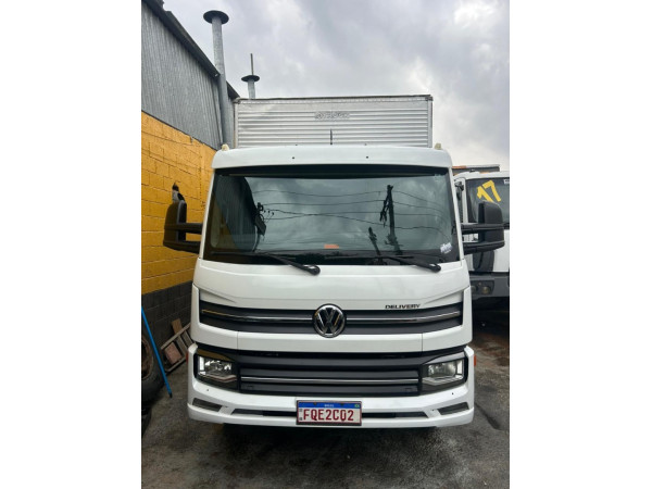VOLKSWAGEN 9-170 DRC 4X2 DELIVERY