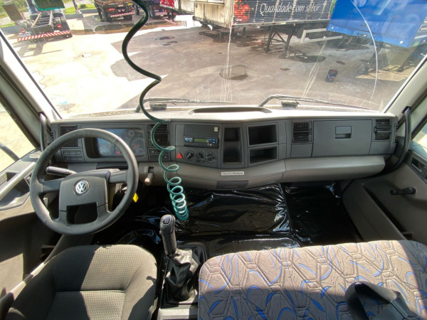 VOLKSWAGEN 13-190 DC CONSTELLATION